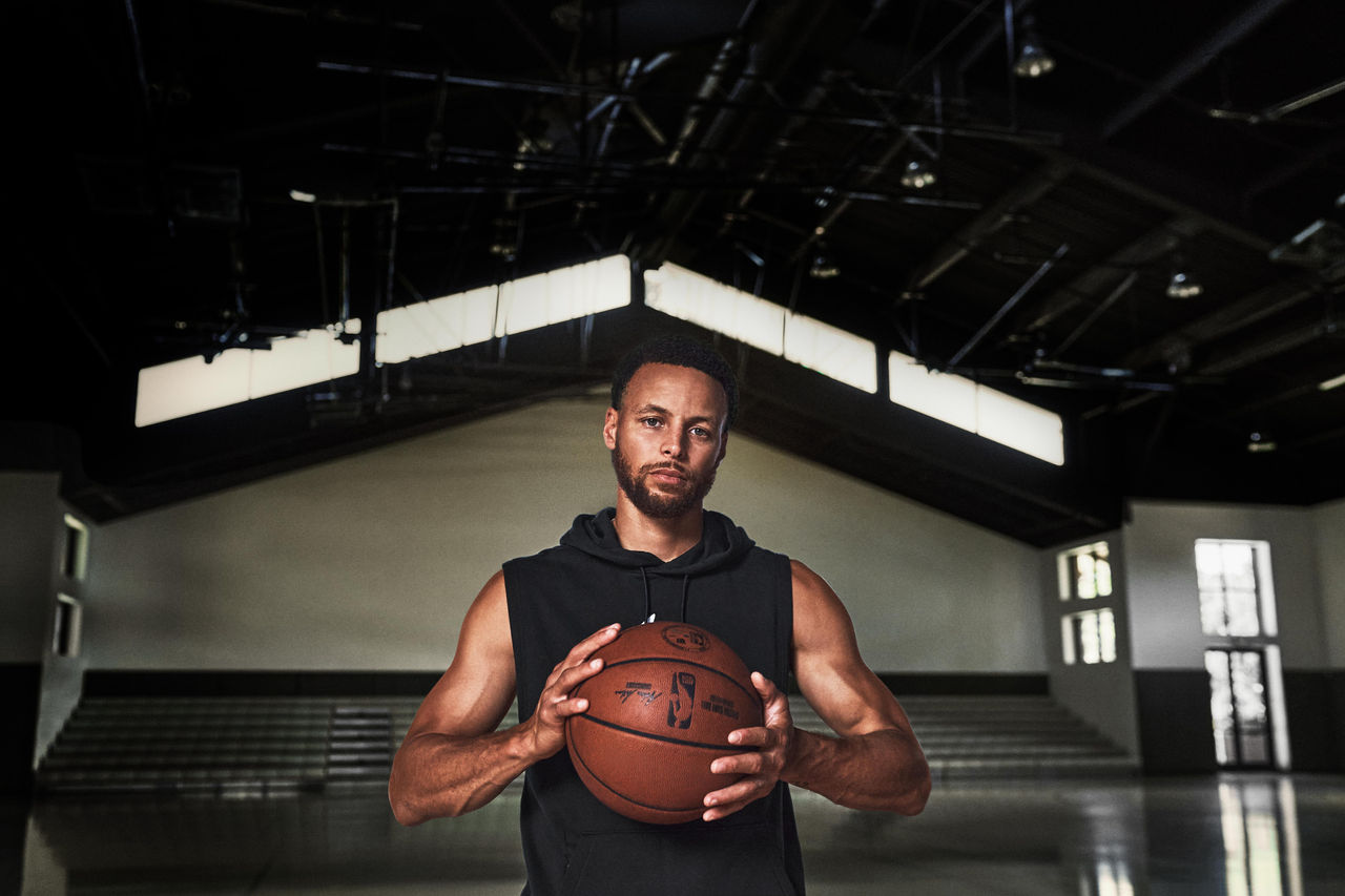 Curry Gym Portrait Basketball in hand