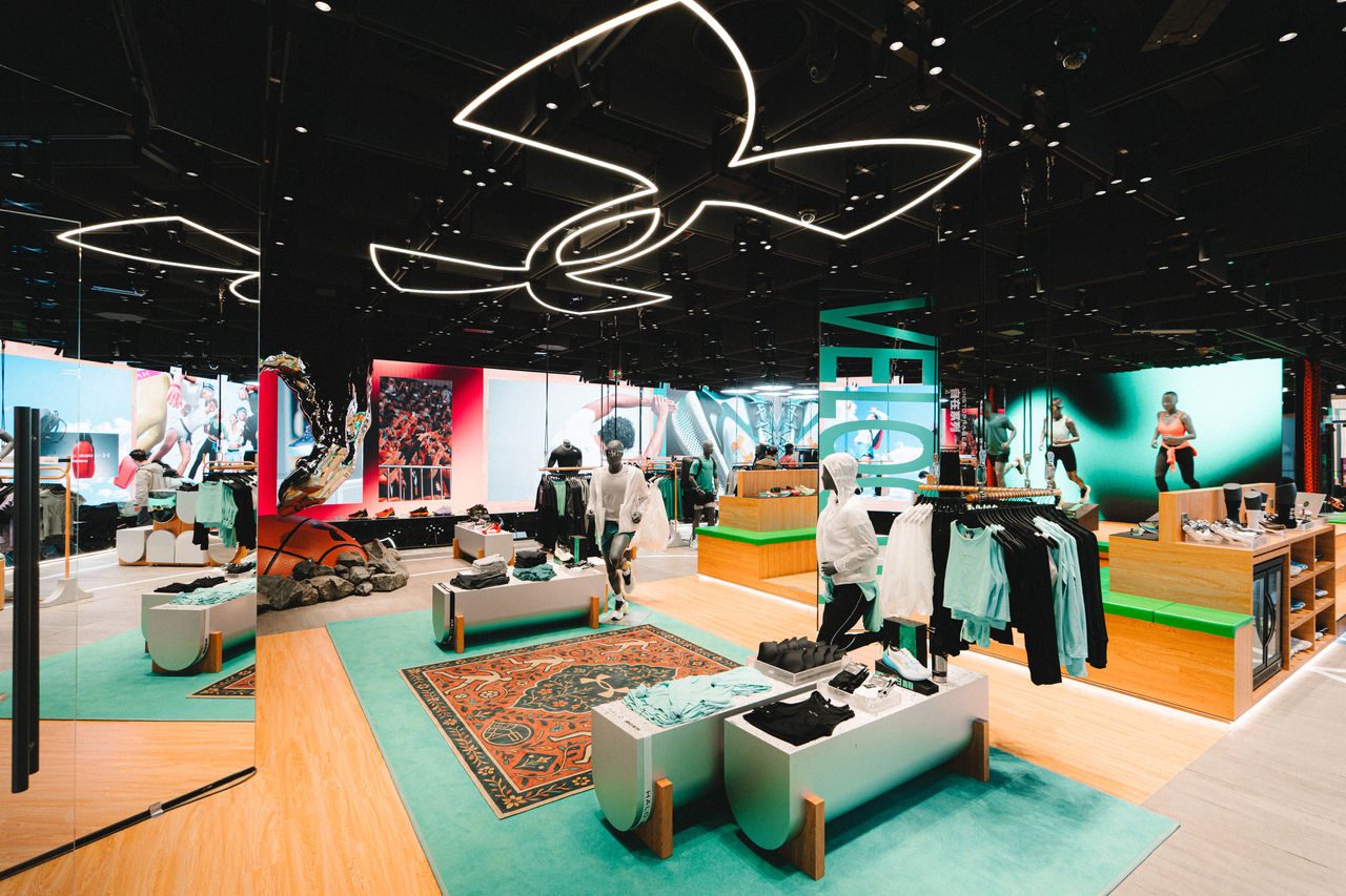 Guangzhou, China – Under Armour stellt einen zukünftigen Einzelhandelspiloten vor, der Innovation und Gemeinschaft verbindet, um das Athletenerlebnis neu zu definieren