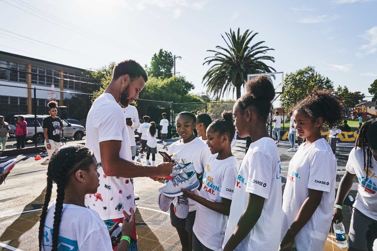 Under Armour & Curry Brand Treat Hoopers at Curry Camp - Sports Illustrated  FanNation Kicks News, Analysis and More