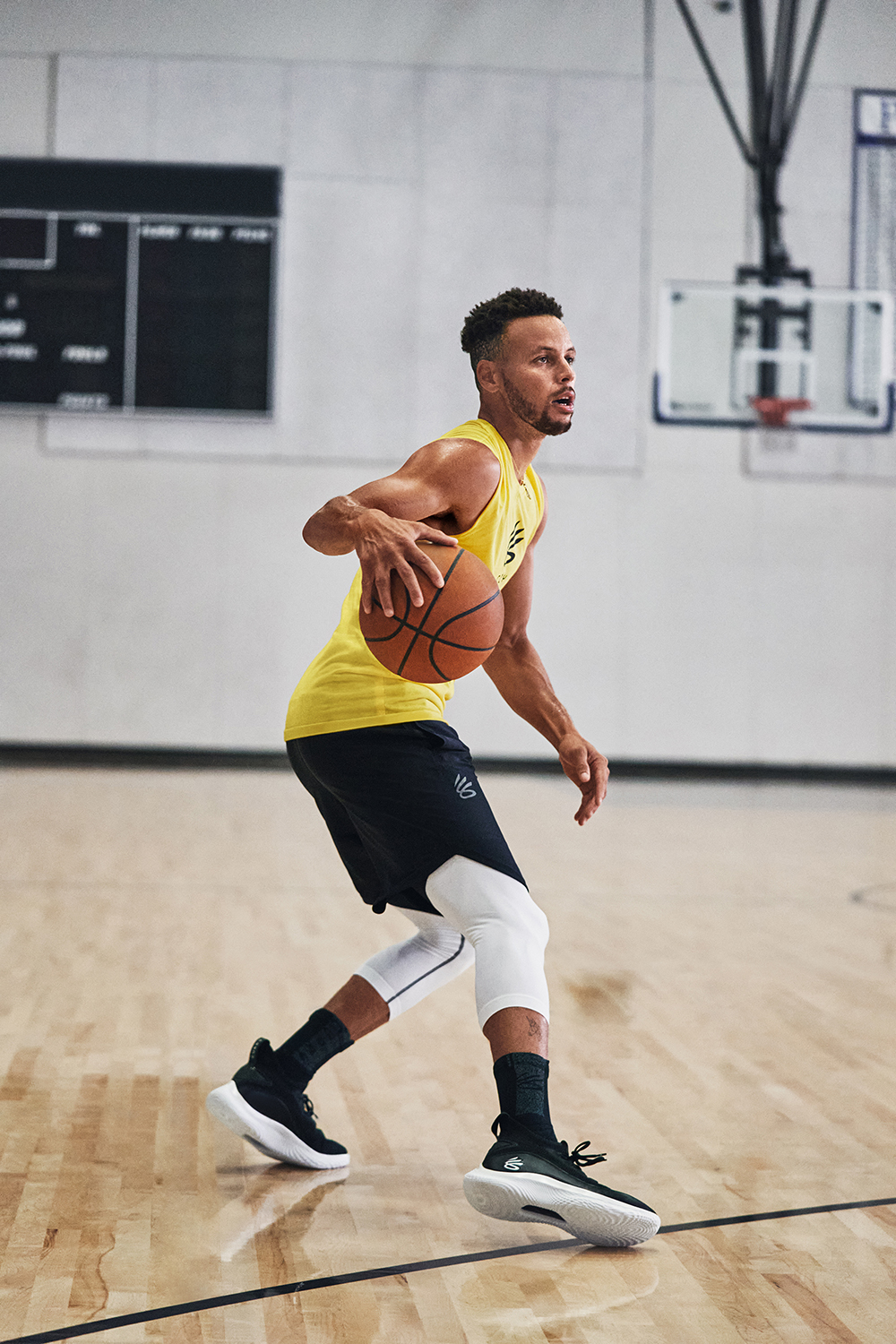 Stephen Curry Releases the Curry Flow 10 with Under Armour