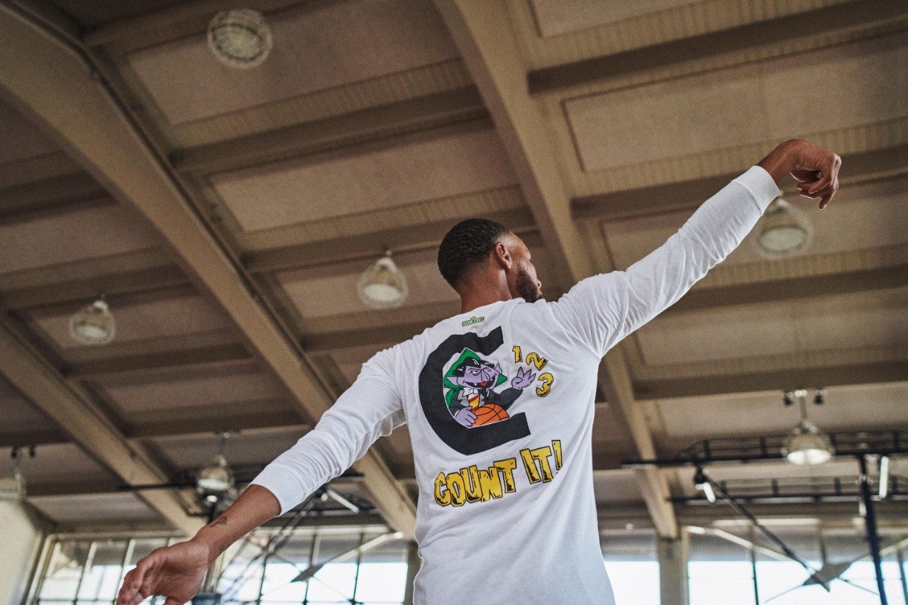 Under Armour & Curry Brand Treat Hoopers at Curry Camp - Sports