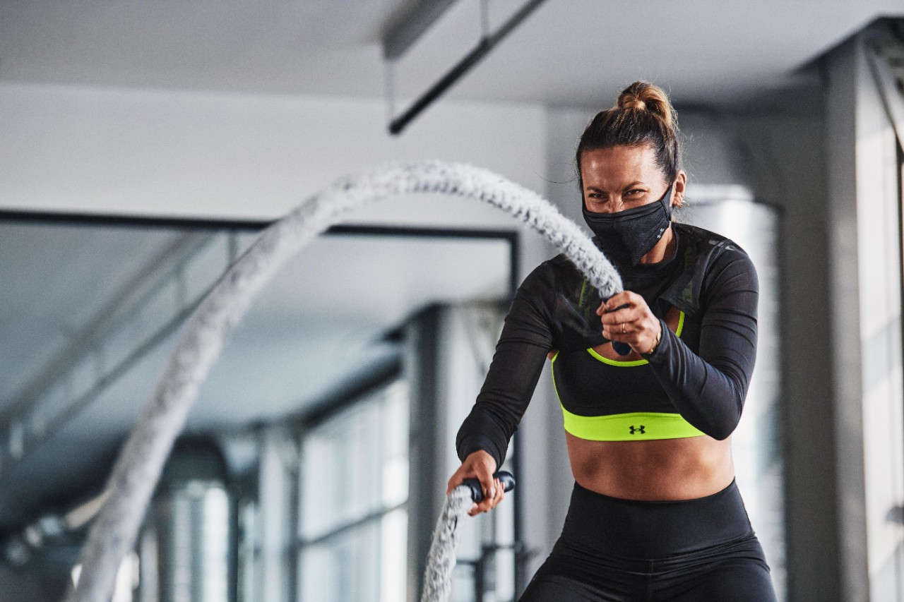 https://about.underarmour.com/content/ua/about/en/stories/2021/11/fan-favorite-gifts-for-the-fitness-fanatic-in-your-life/_jcr_content/root/container/image.coreimg.jpg