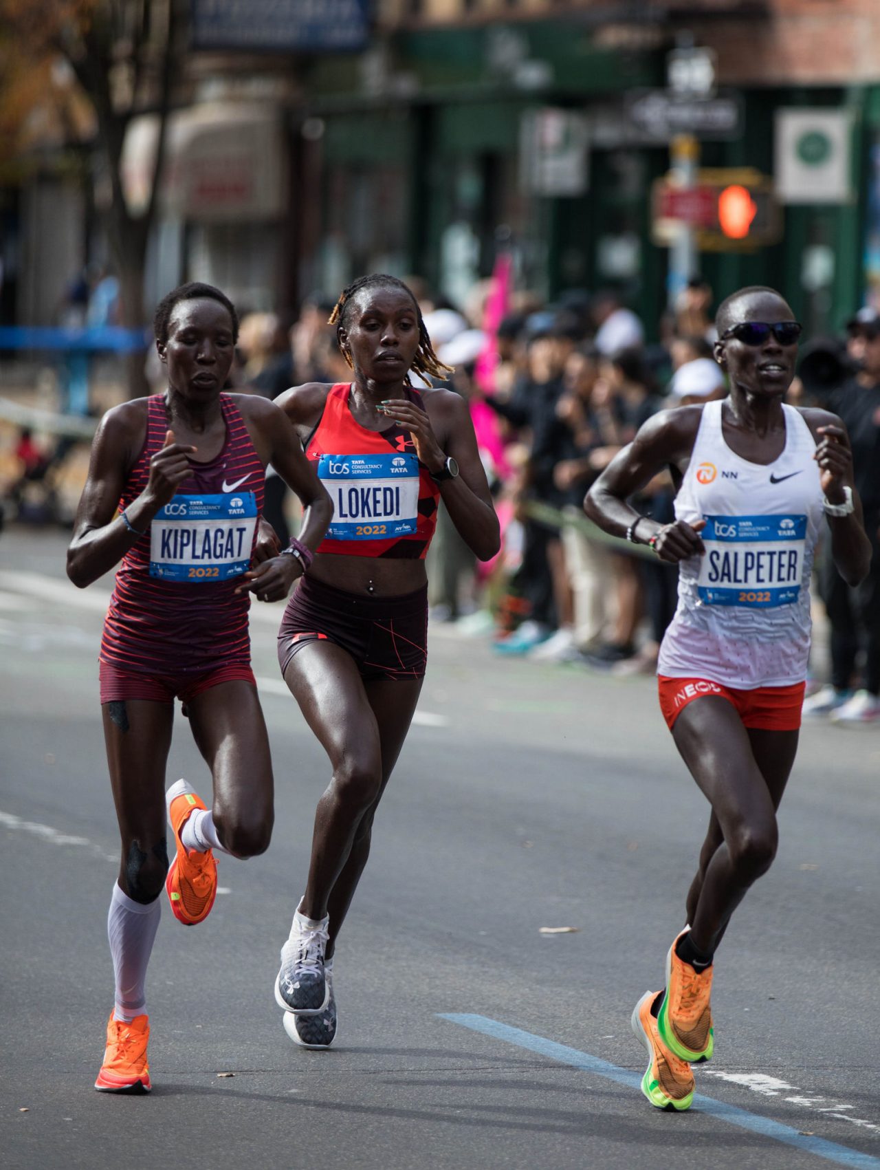 Disipar Infectar Agotamiento Under Armour's Sharon Lokedi Wins NYC Marathon in Distance Debut