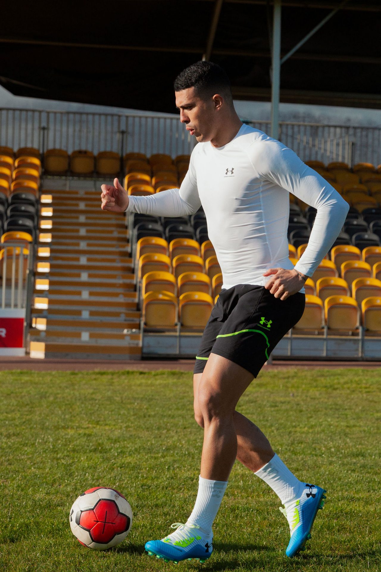 Cheap football under armour shop