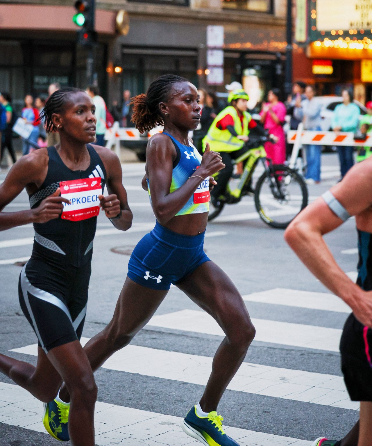 Sharon Chicago Marathon 2026 in Velociti Elite 3