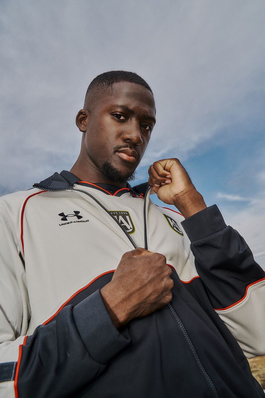 El campeón de la Premier League, Ibrahima Konaté, se une a Under Armour como el último fichaje de fútbol de la marca