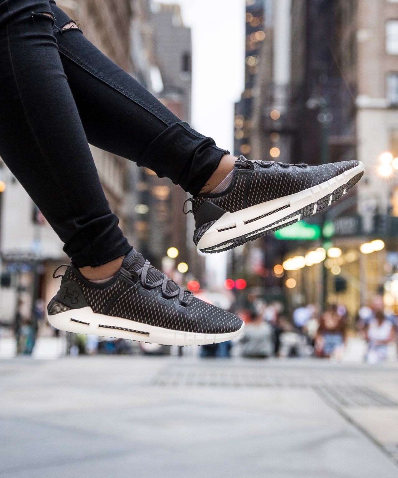 Under armour ua hovr slk shoes online