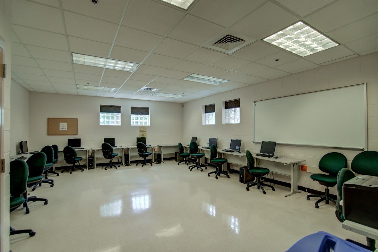 Carole Hoefener Media Center Before Refurbishment
