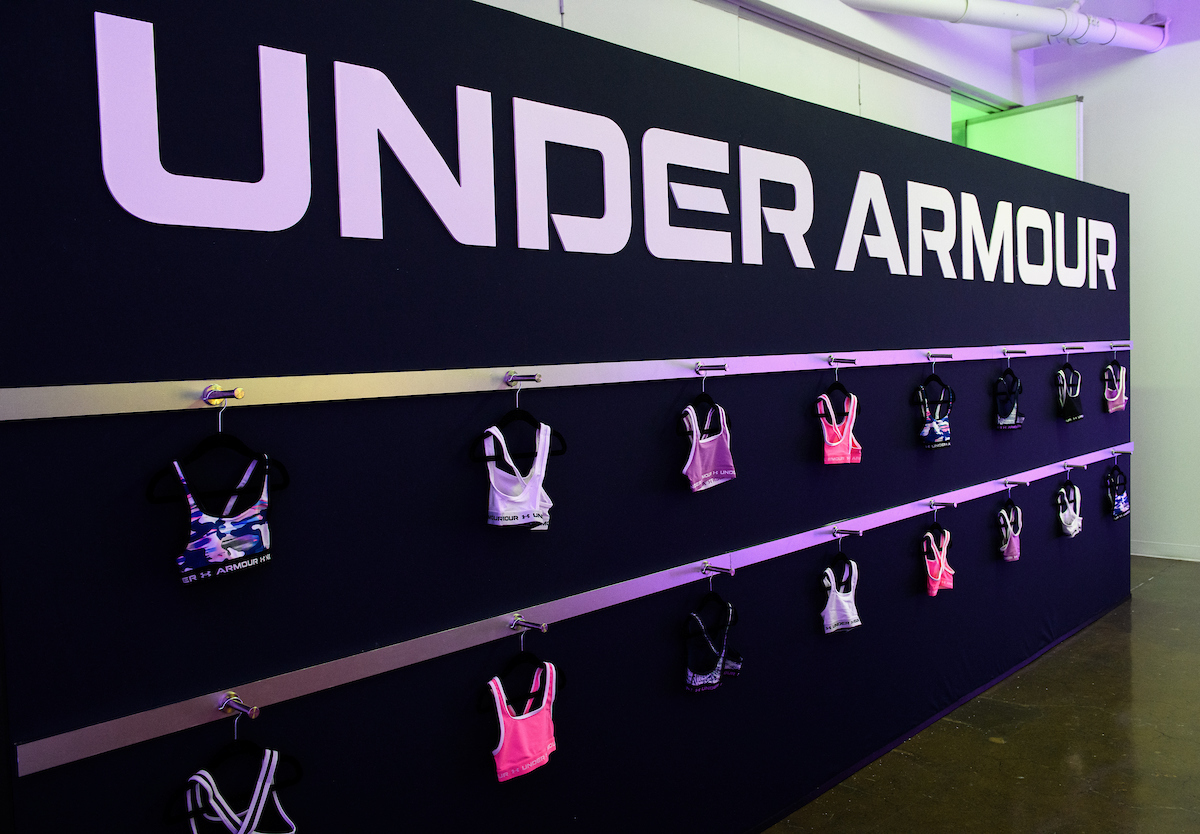  Girls Crossback Sports Bra Wall Display