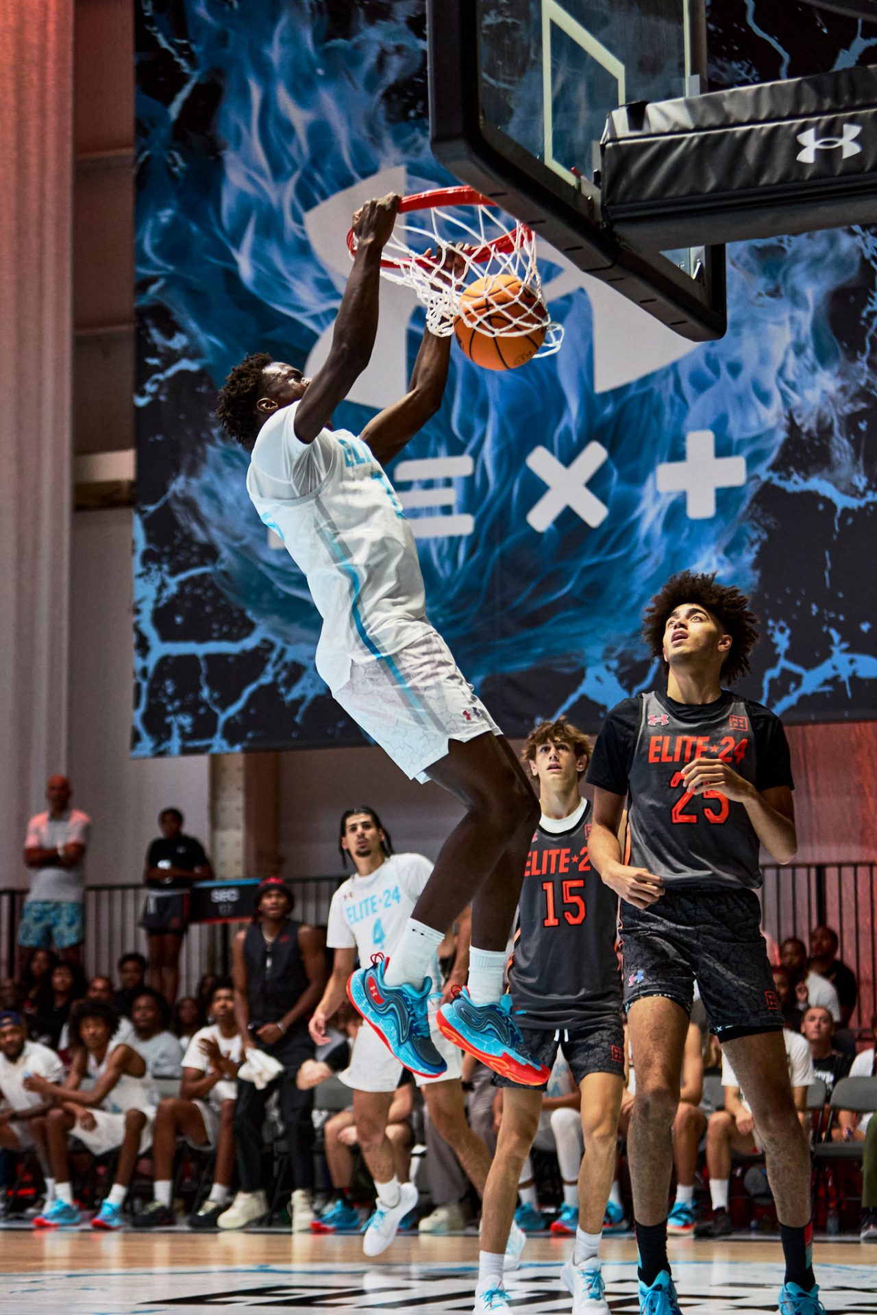 Under armour elite 24 top