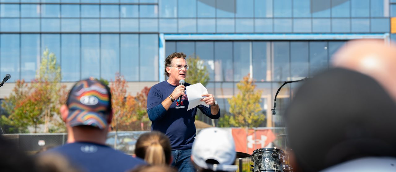 Kevin Plank Adressing UA Teammates