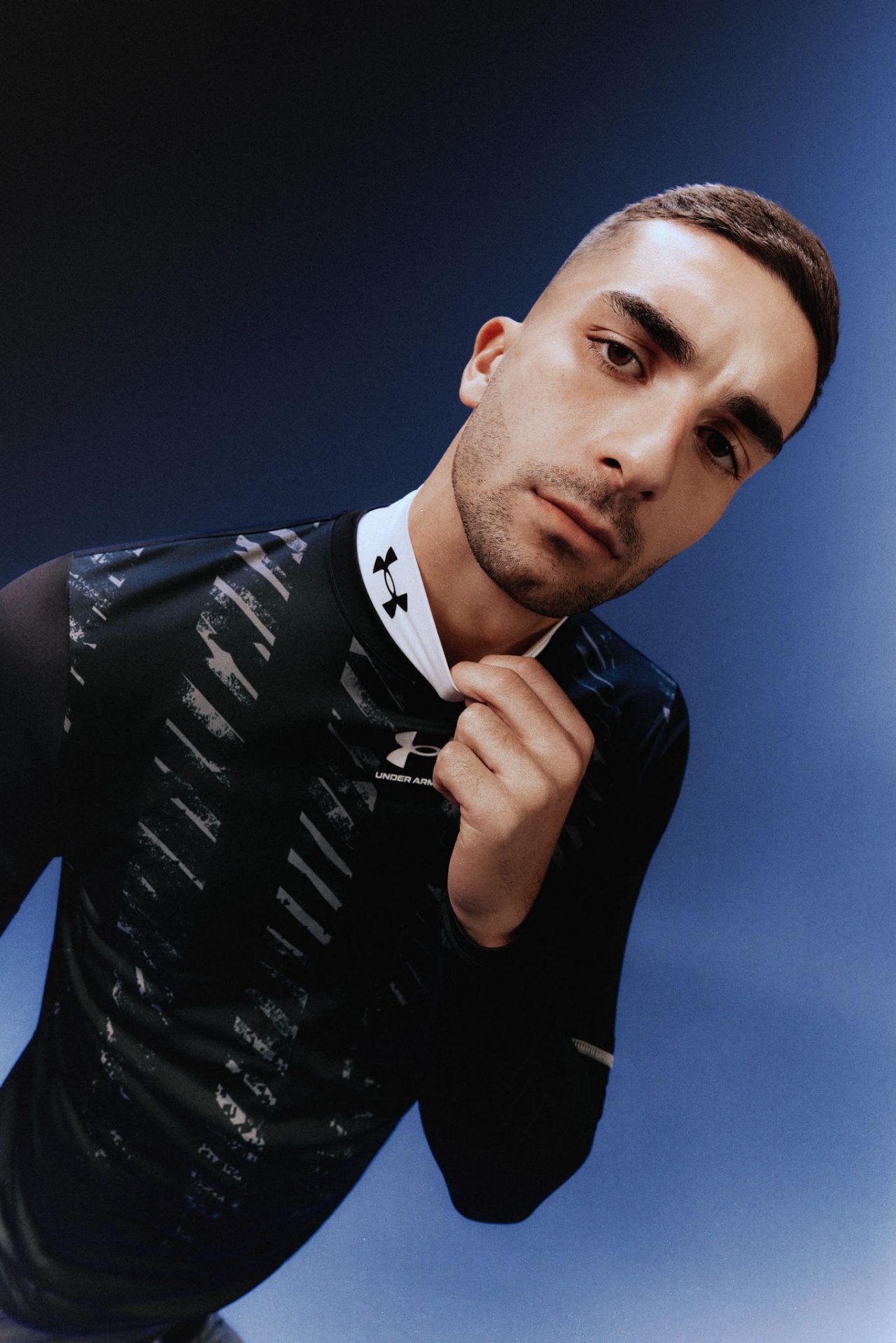 Ferran Torres Posed in UA