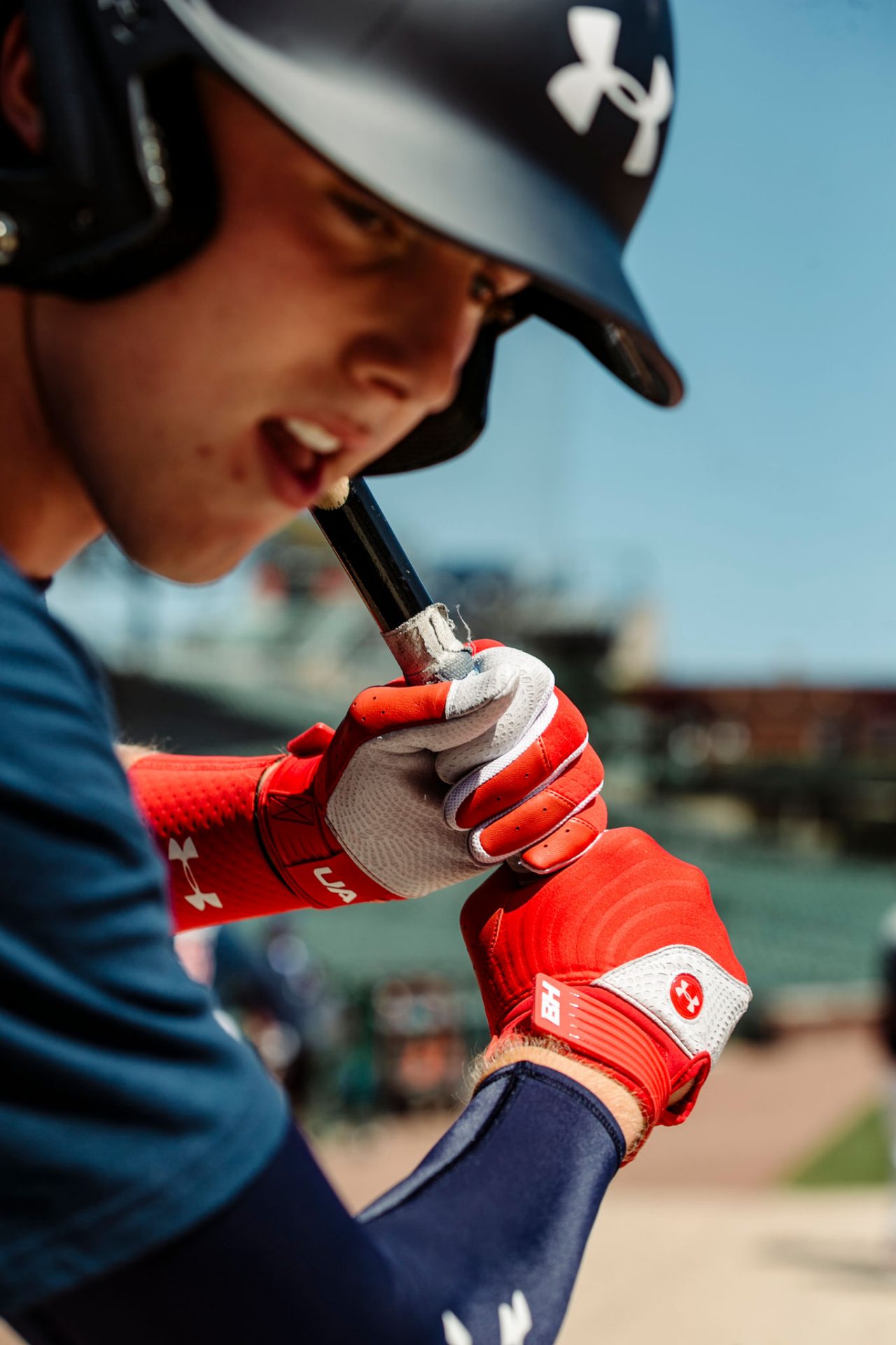 UAAA Gloves