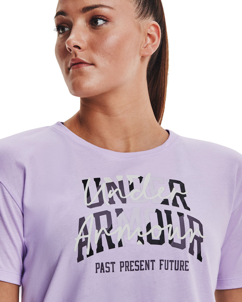 Woman wearing an Under Armour t-shirt